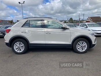 Used Volkswagen T-Roc 2023 for sale - 78587137: Photo