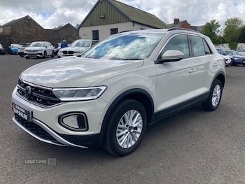 Used Volkswagen T-Roc 2023 for sale - 78587137: Photo