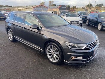 2017 - 2.0 TDI R-Line 5dr [Panoramic Roof]