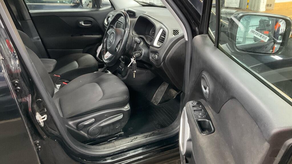 Used Jeep Renegade 2016 for sale - 76349410: Photo 9