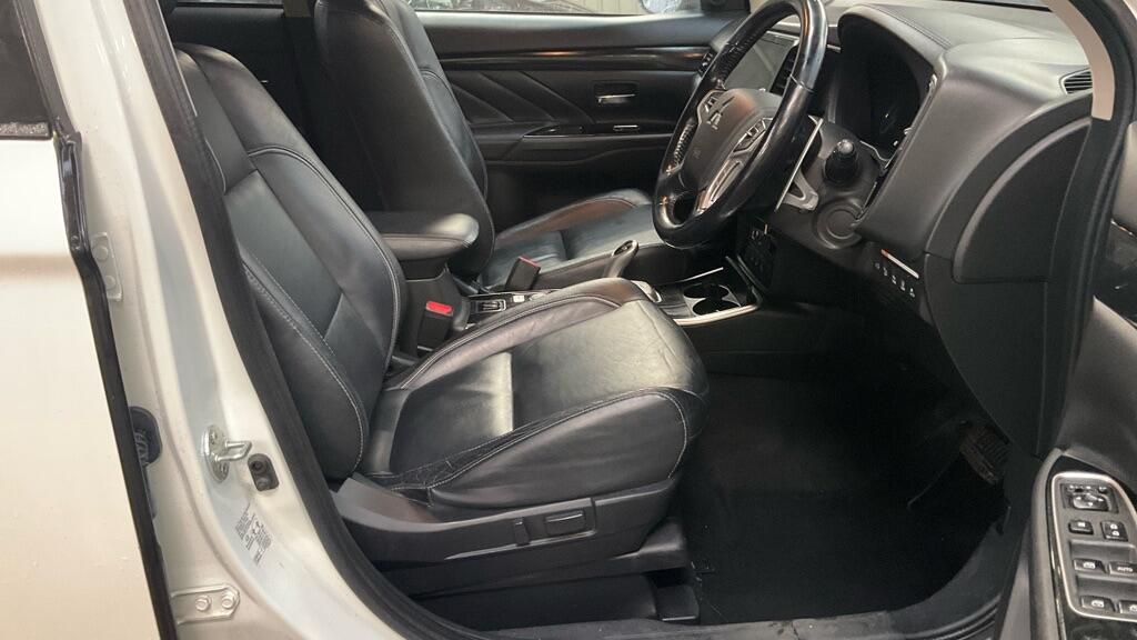 Used Mitsubishi Outlander 2018 for sale - 76349088: Photo 9