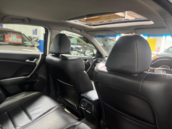 Used Honda Accord 2010 for sale - 75687240: Photo 30
