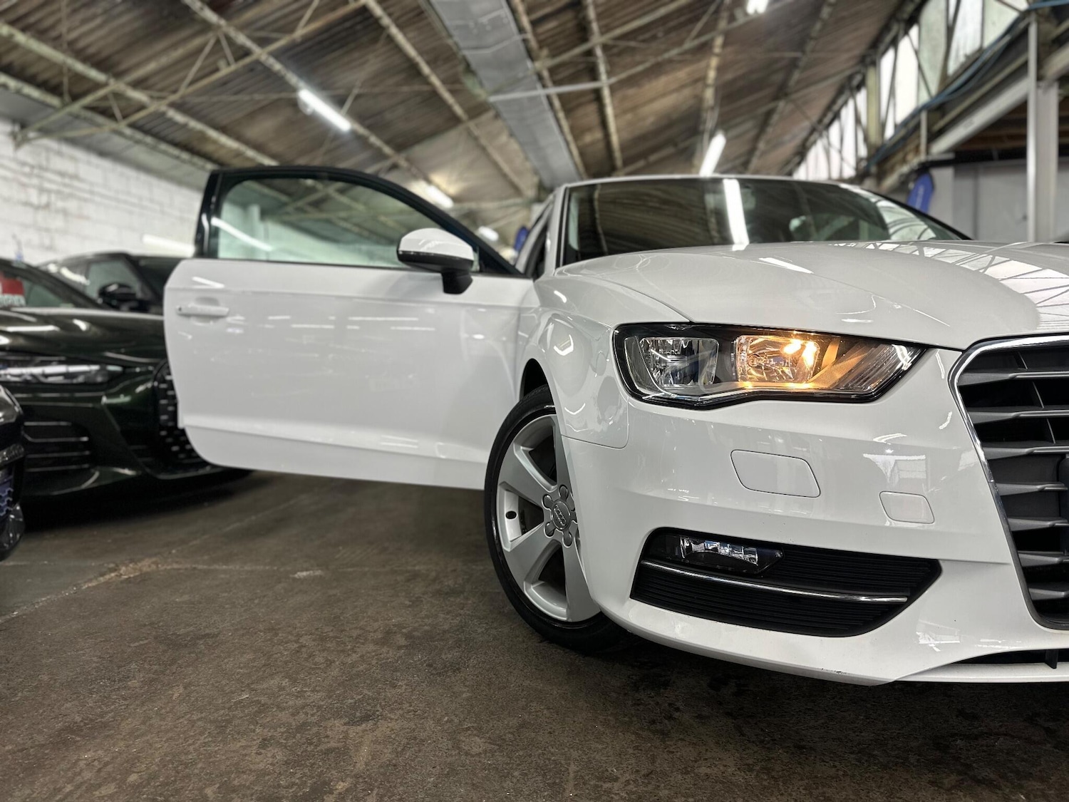 Used Audi A3 2015 for sale - 77143760: Photo 3