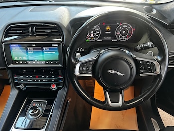 Used Jaguar F-Pace 2020 for sale - 78375166: Photo