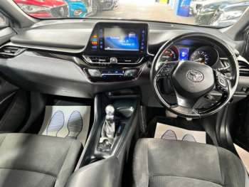 Used Toyota C-HR 2018 for sale - 74610453: Photo