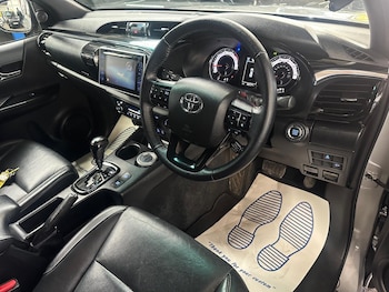 Used Toyota Hilux 2020 for sale - 76002338: Photo