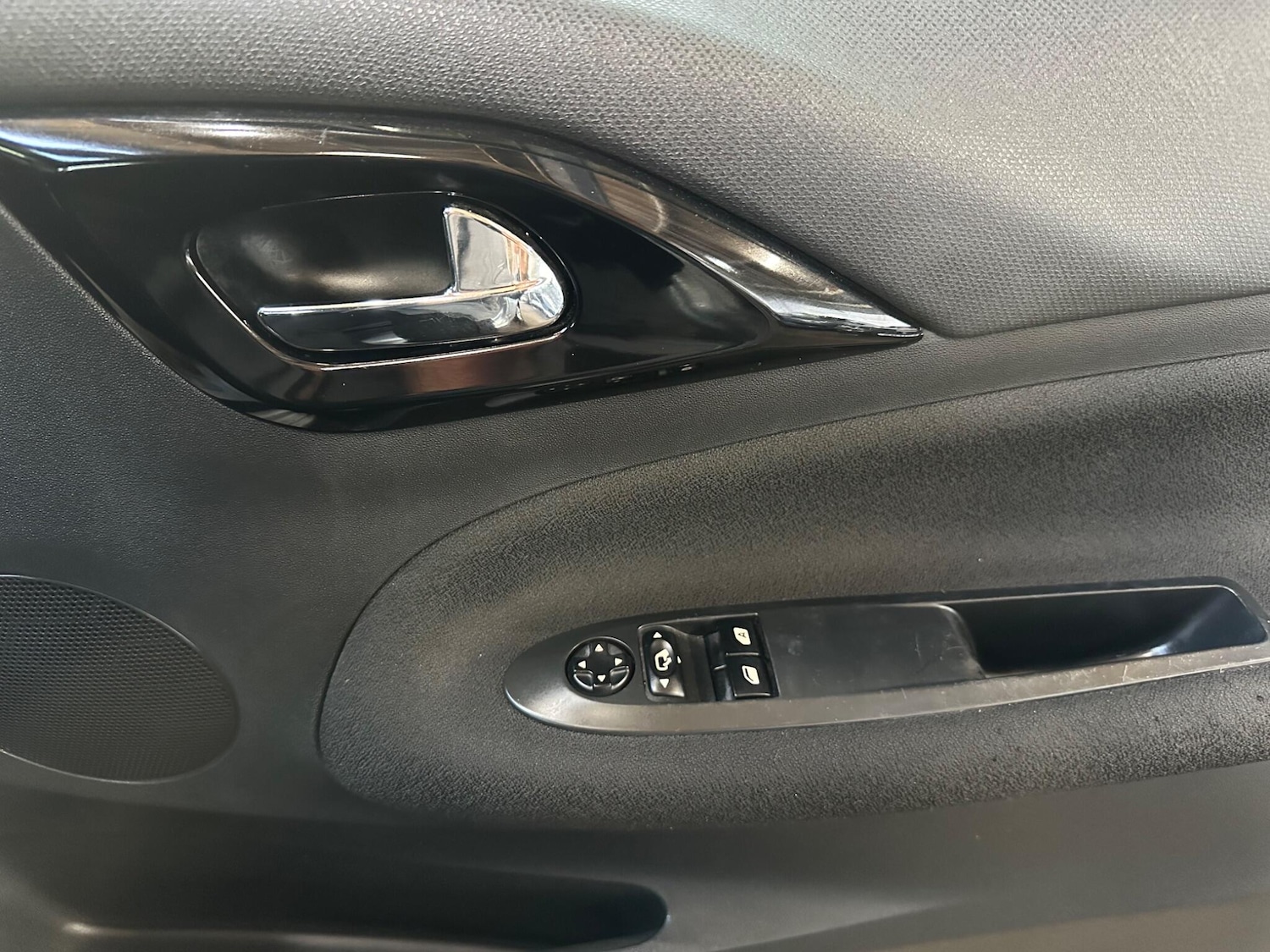 Used Citroen DS3 2010 for sale - 77695661: Photo 24