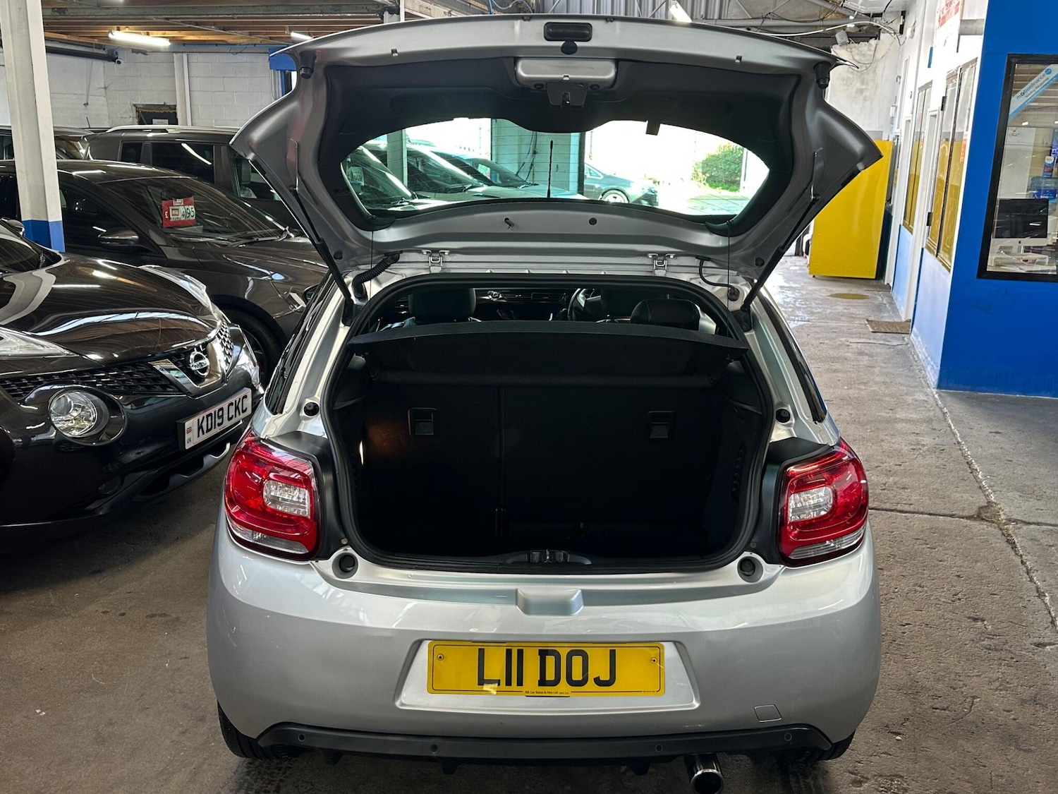 Used Citroen DS3 2010 for sale - 77695661: Photo 32