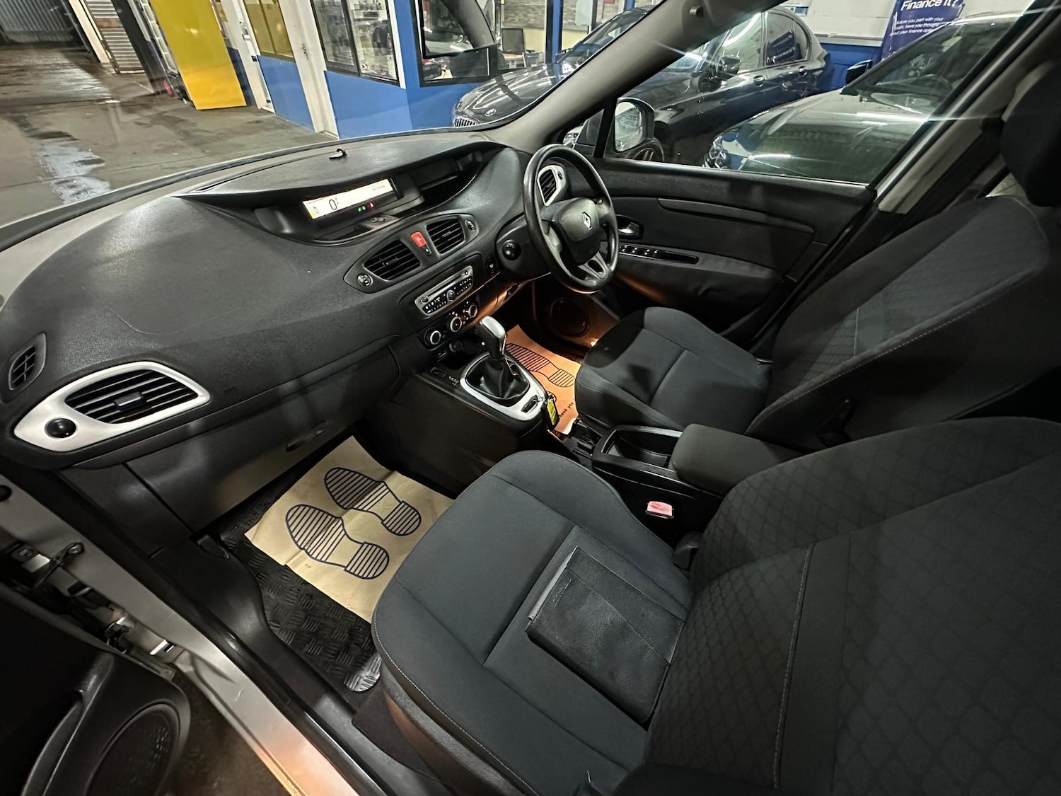 Used Renault Scenic 2009 for sale - 76715545: Photo 13