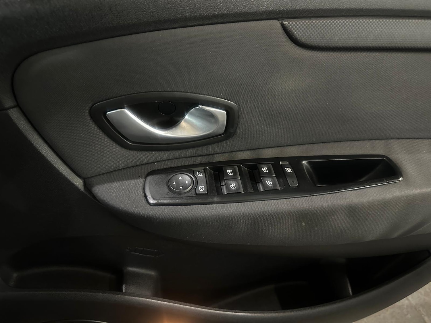 Used Renault Scenic 2009 for sale - 76715545: Photo 25