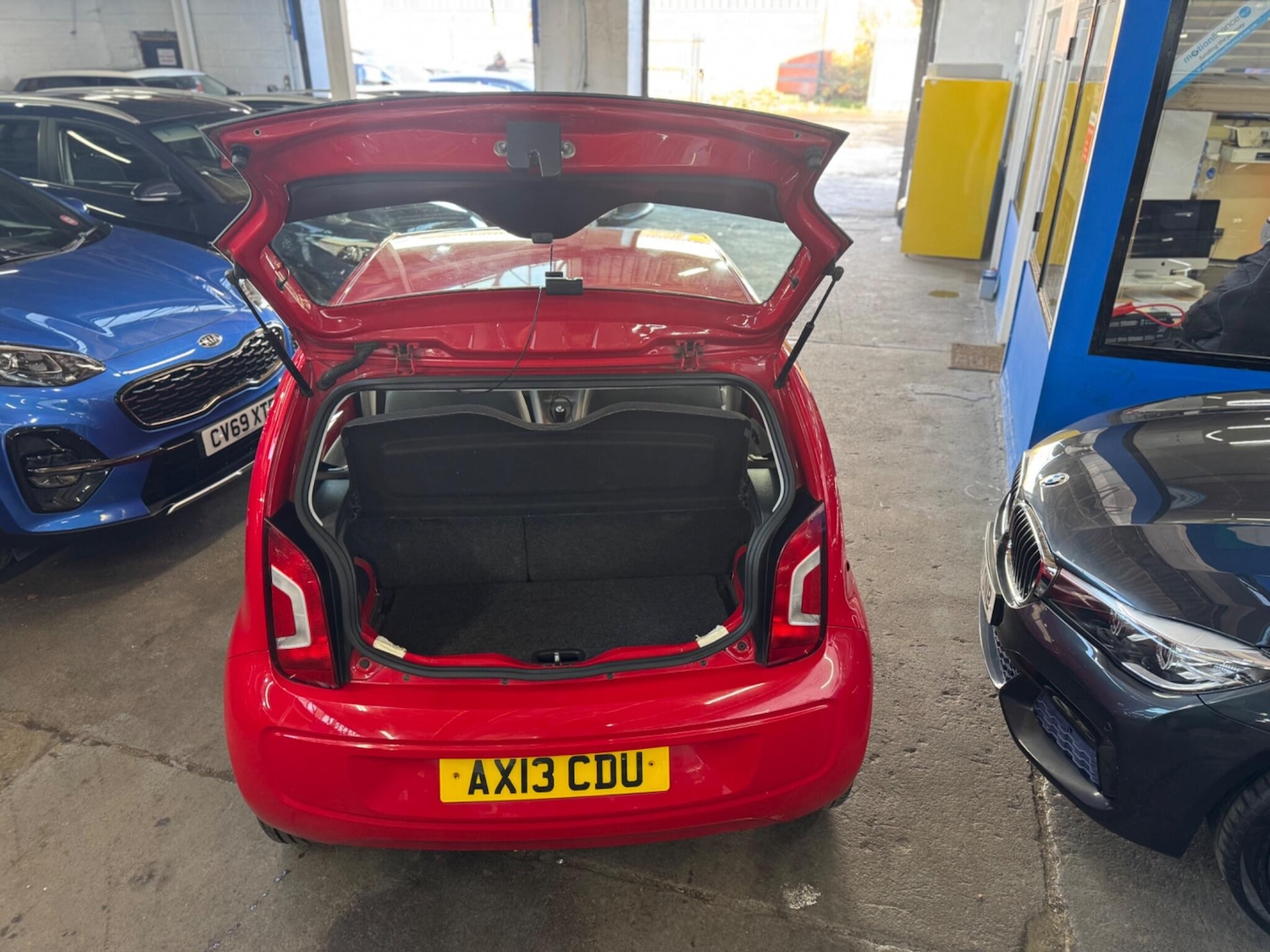 Used Volkswagen up! 2013 for sale - 76913892: Photo 26