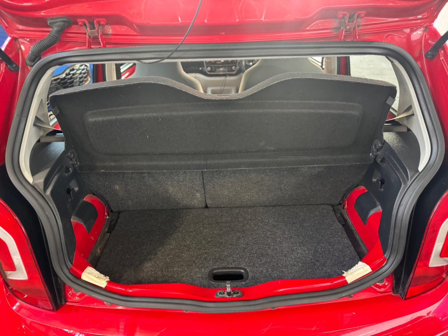 Used Volkswagen up! 2013 for sale - 76913892: Photo 27