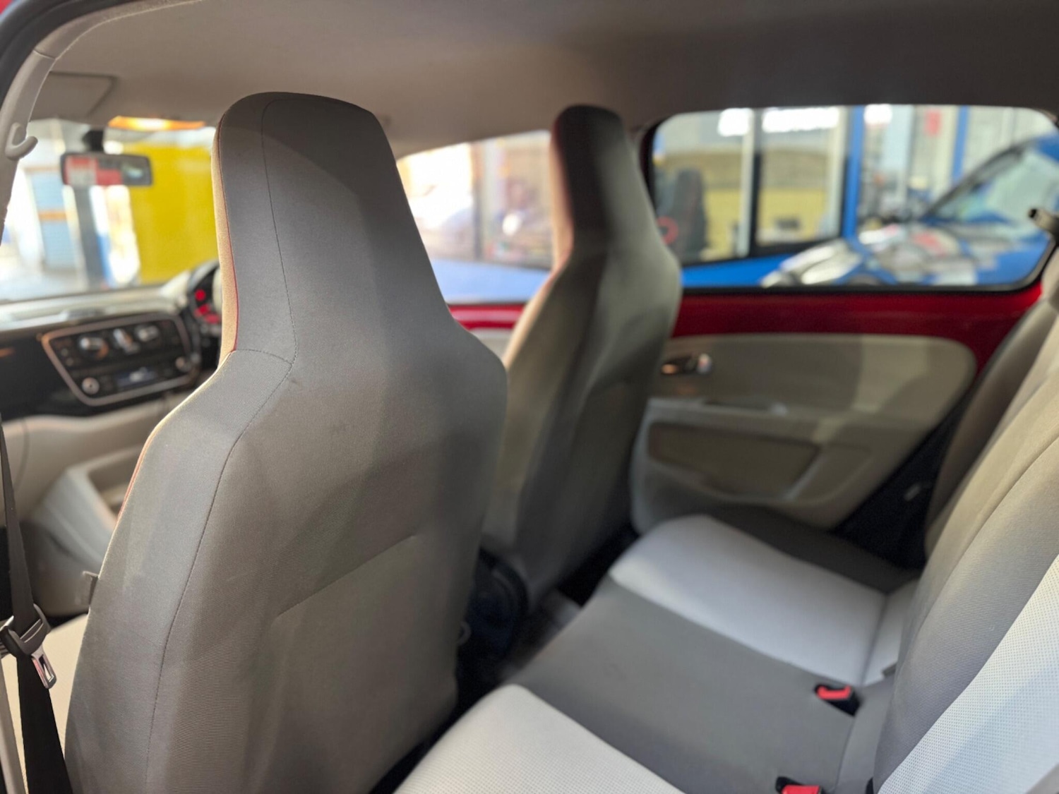 Used Volkswagen up! 2013 for sale - 76913892: Photo 28