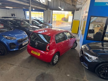 Used Volkswagen up! 2013 for sale - 76913892: Photo