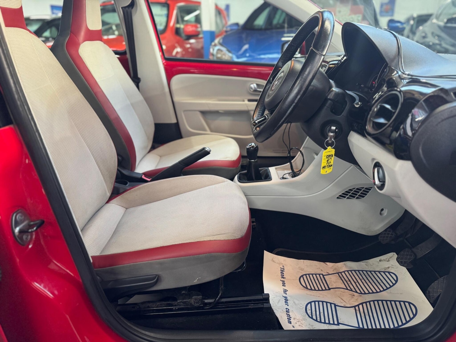 Used Volkswagen up! 2013 for sale - 76913892: Photo 32