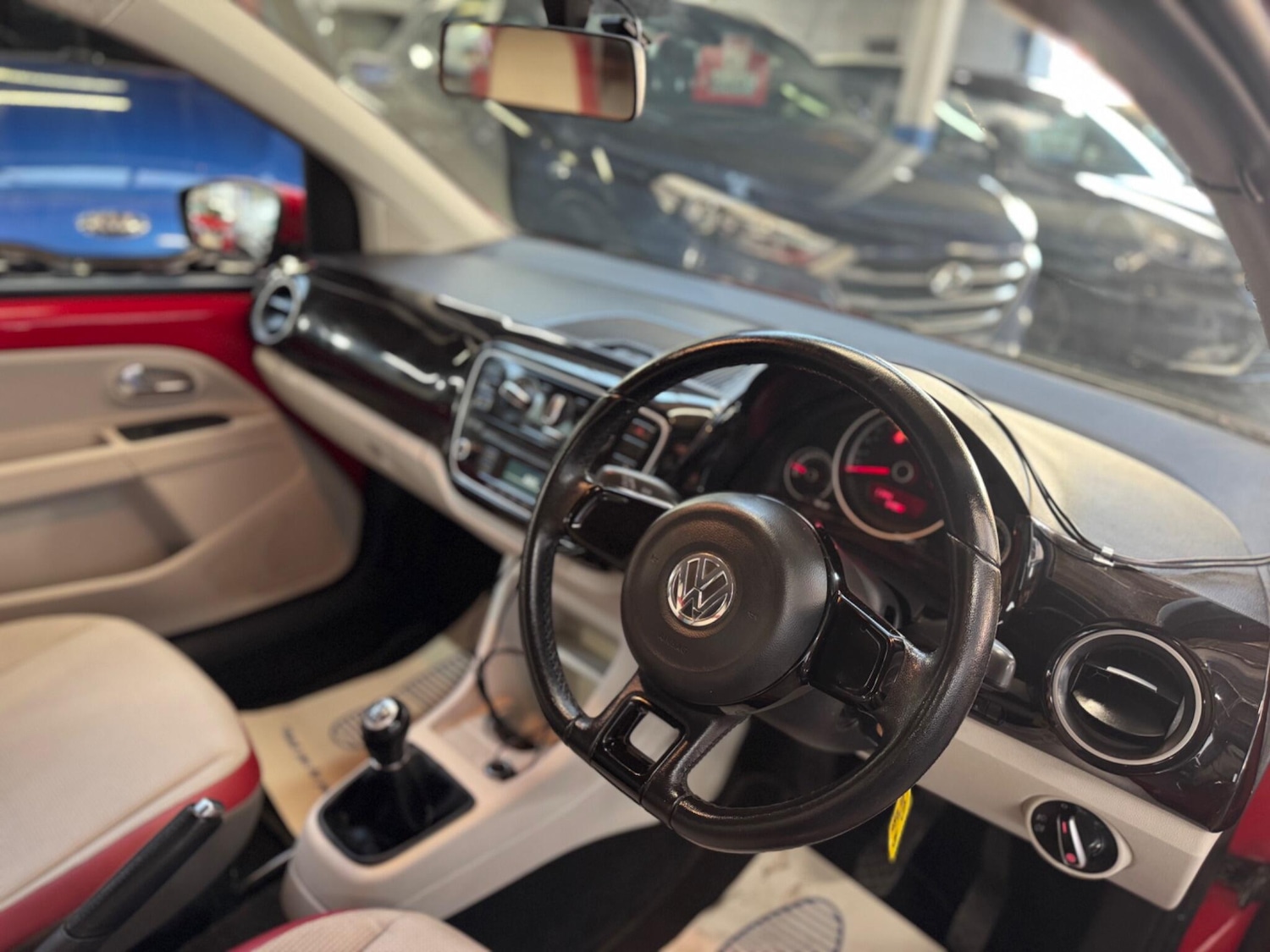 Used Volkswagen up! 2013 for sale - 76913892: Photo 36