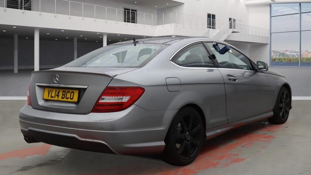 Used Mercedes-Benz C Class 2014 for sale - 76360865: Photo 4