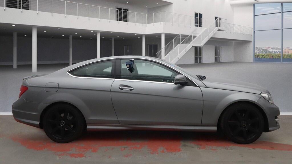 Used Mercedes-Benz C Class 2014 for sale - 76360865: Photo 5