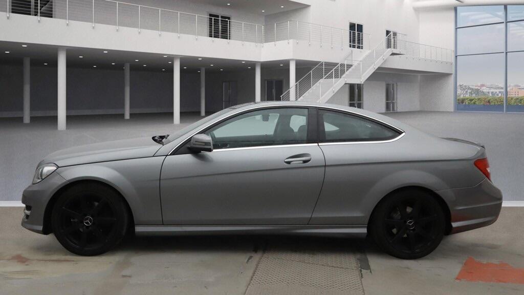Used Mercedes-Benz C Class 2014 for sale - 76360865: Photo 6