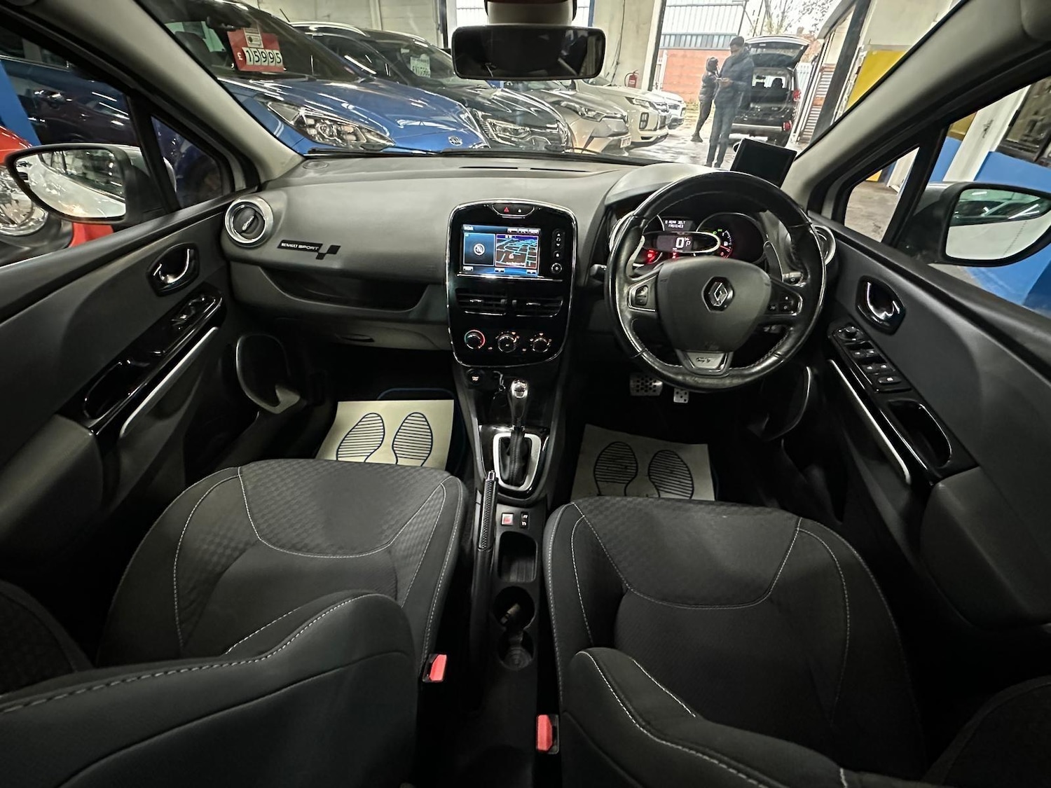 Used Renault Clio 2014 for sale - 76666486: Photo 3