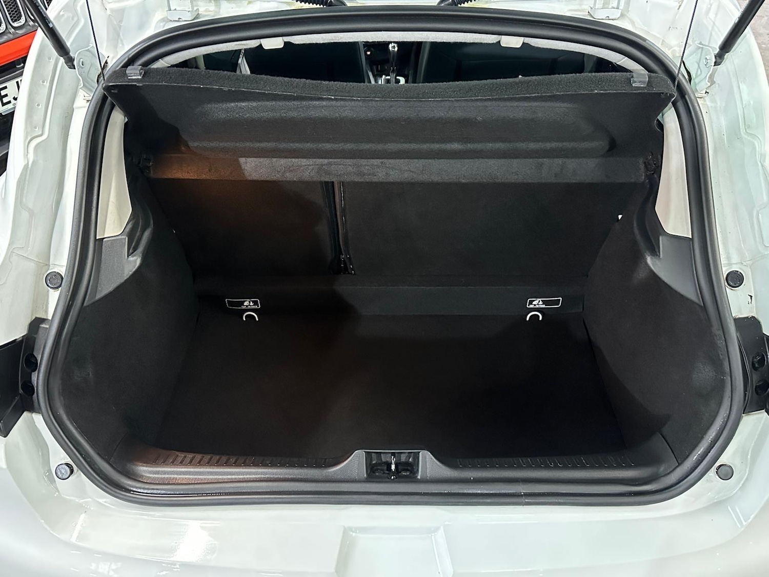 Used Renault Clio 2014 for sale - 76666486: Photo 31