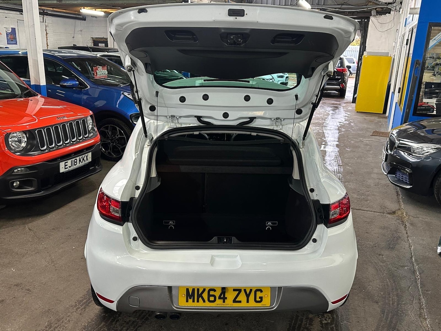 Used Renault Clio 2014 for sale - 76666486: Photo 32