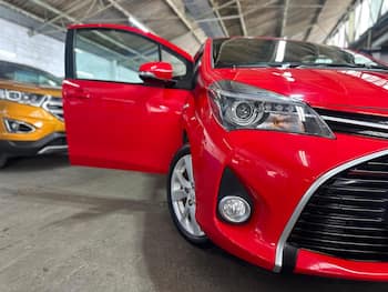 Used Toyota Yaris 2015 for sale - 79794530: Photo