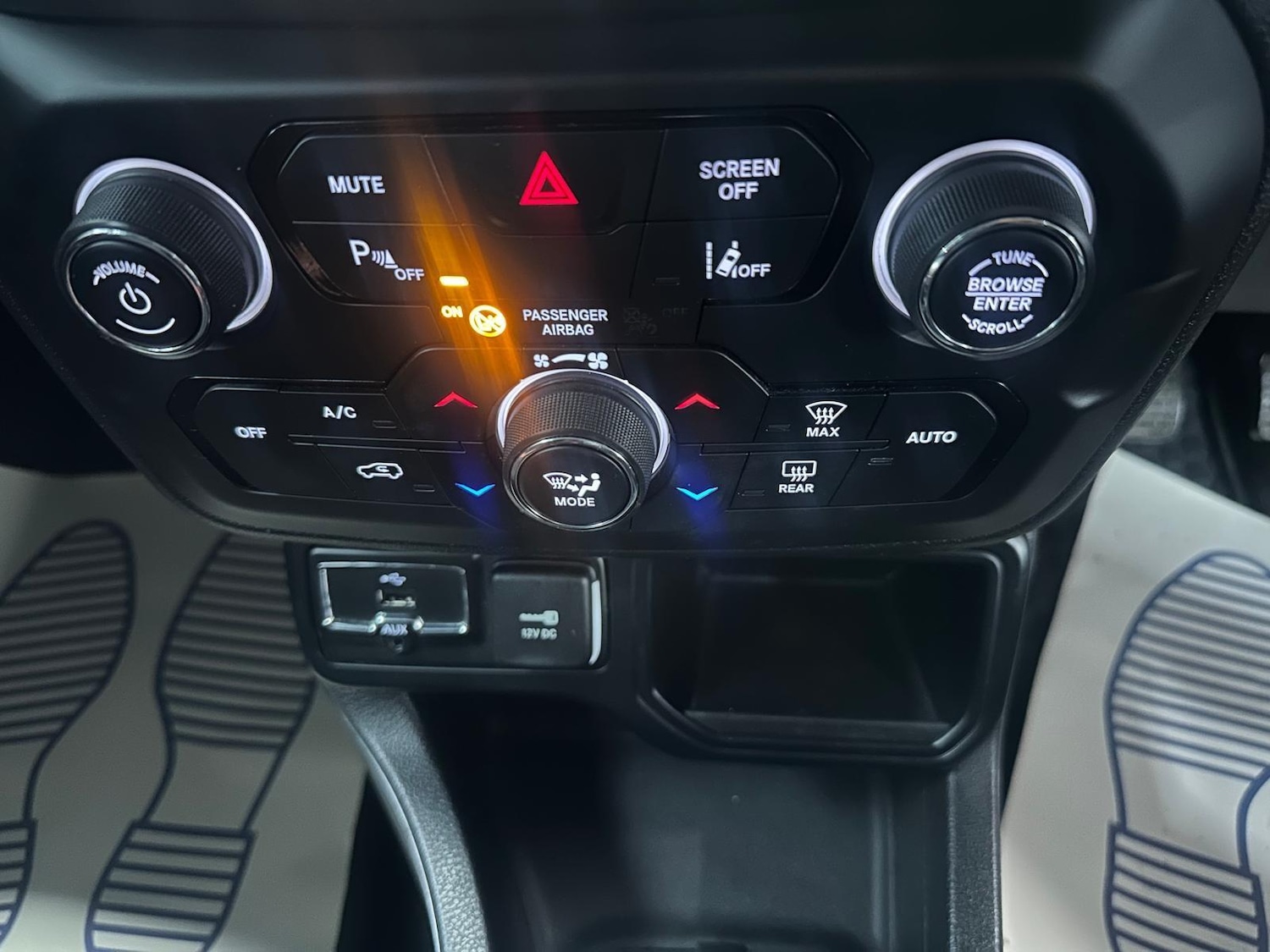 Used Jeep Renegade 2019 for sale - 76990306: Photo 40