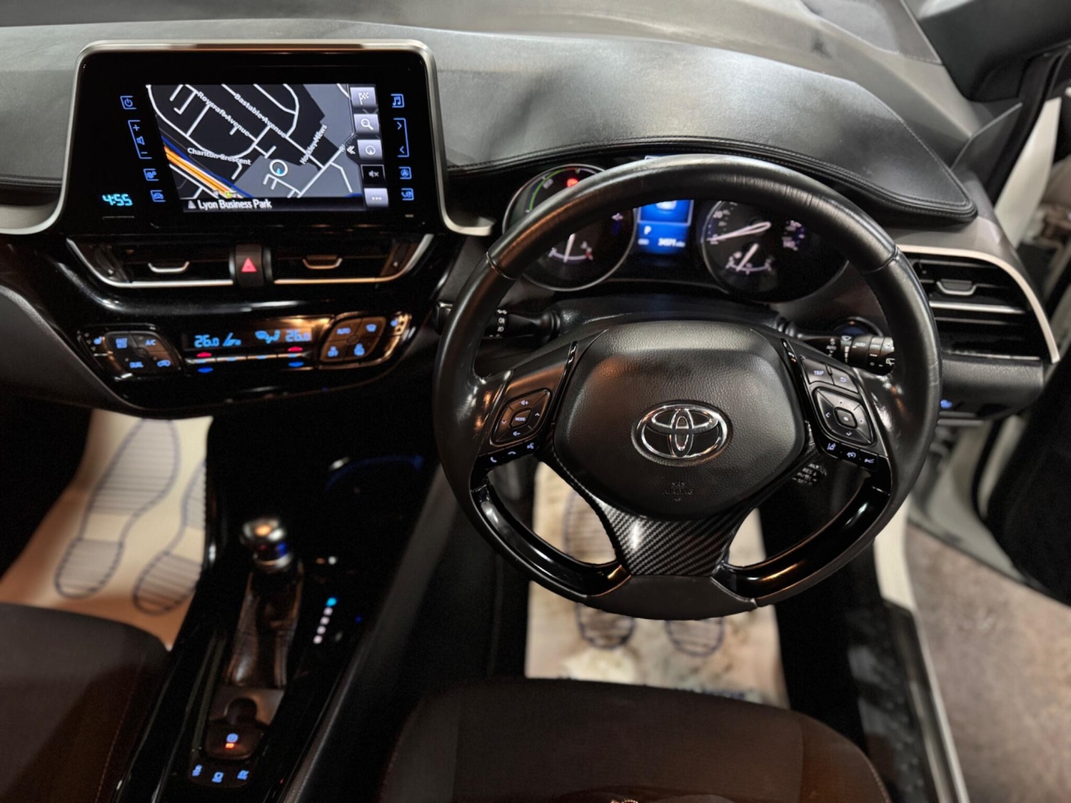 Used Toyota C-HR 2018 for sale - 77278723: Photo 2