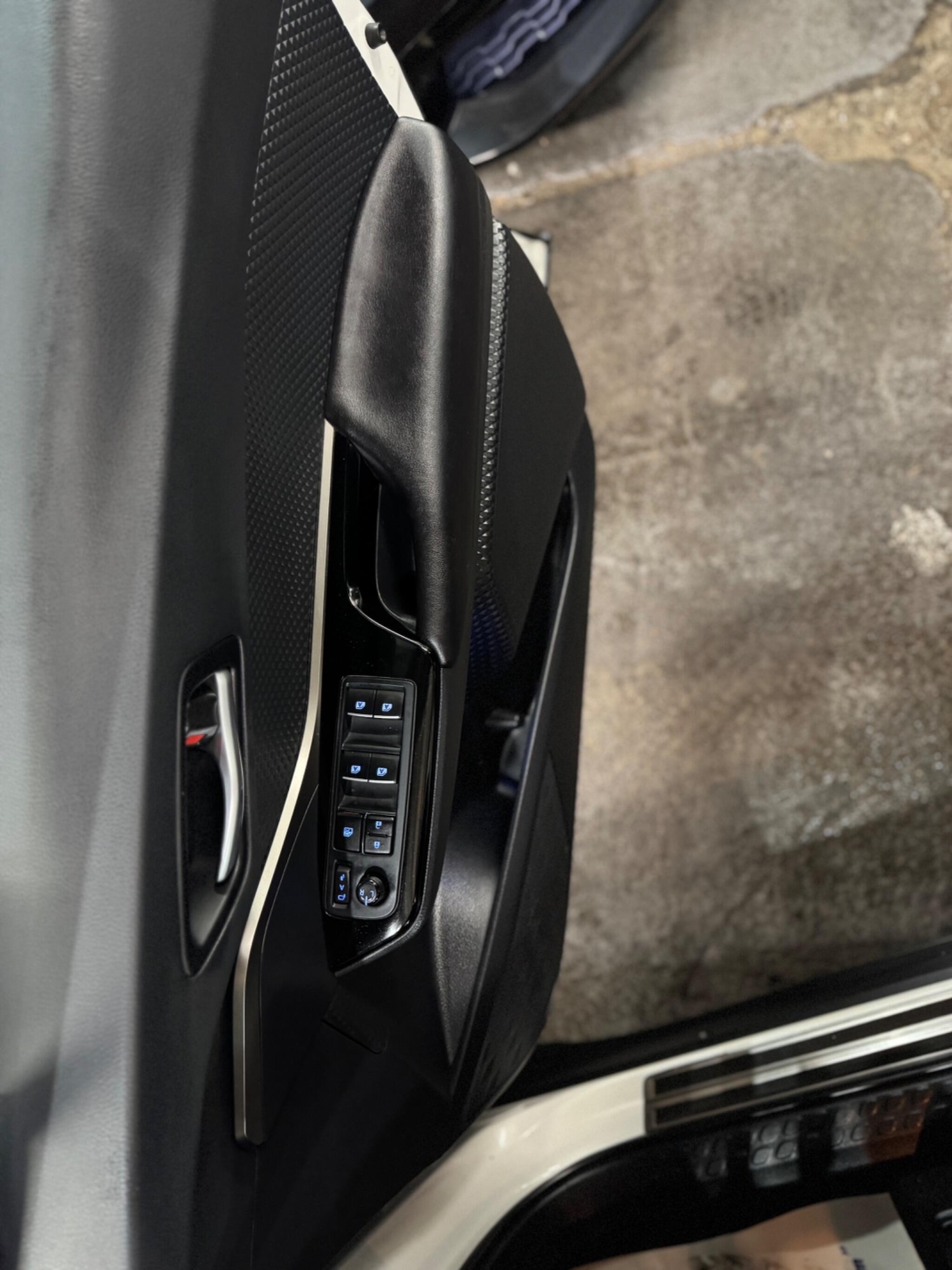 Used Toyota C-HR 2018 for sale - 77278723: Photo 31