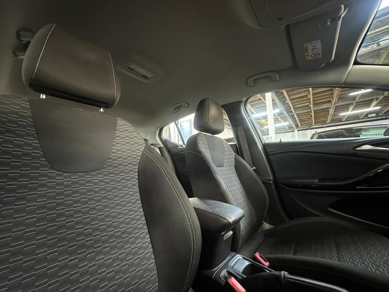 Used Vauxhall Astra 2018 for sale - 76988045: Photo 31