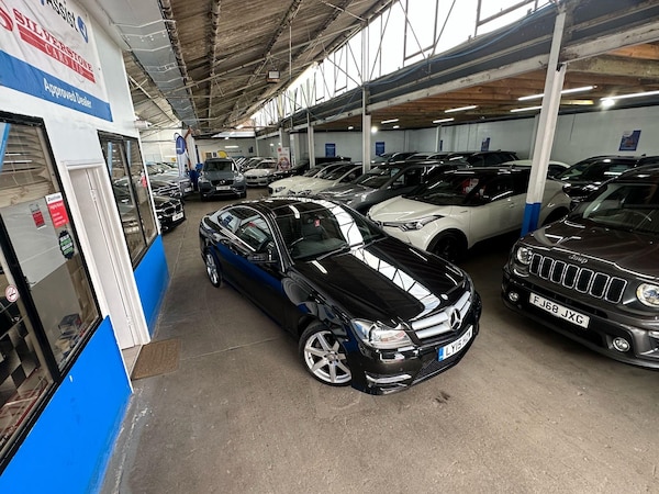 Used Mercedes-Benz C-Class 2015 for sale - 74738501: Photo 5