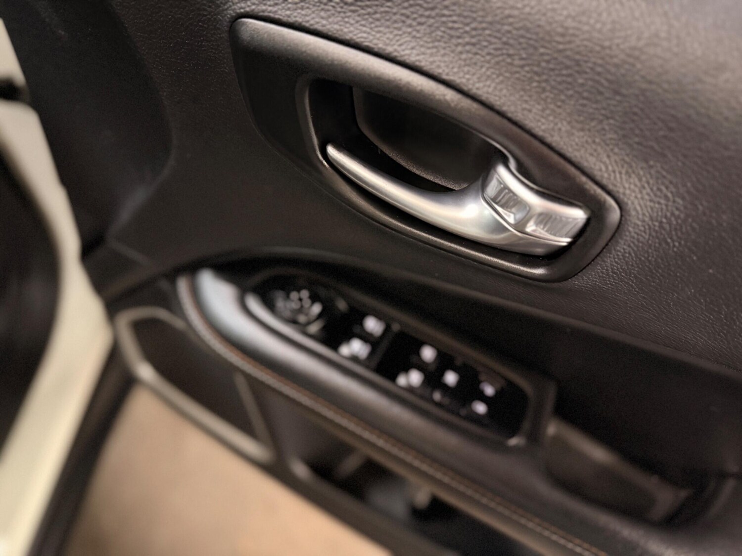 Used Jeep Compass for sale - 77909139: Photo 45