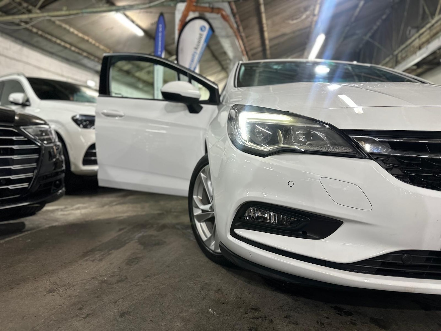 Used Vauxhall Astra for sale - 77175272: Photo 32