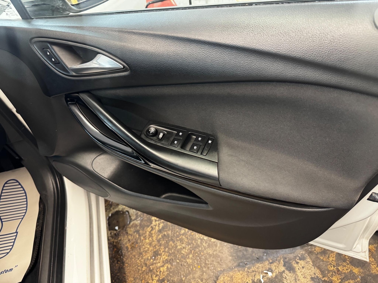 Used Vauxhall Astra for sale - 77175272: Photo 44