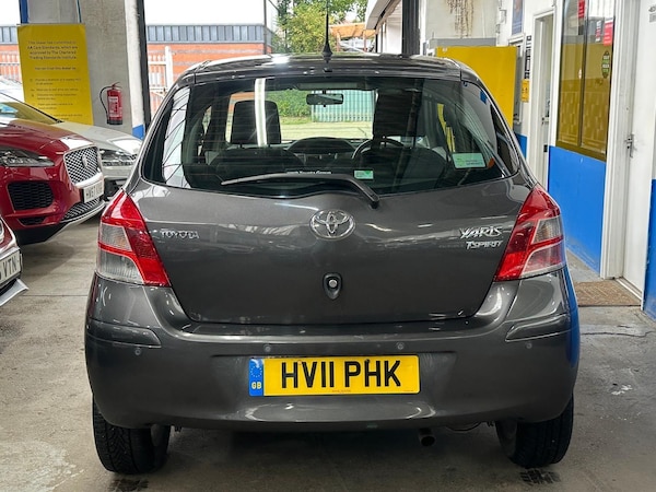 Used Toyota Yaris 2011 for sale - 75298168: Photo 13