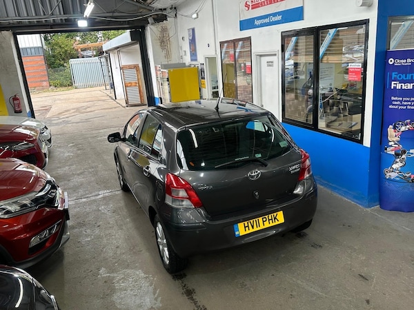 Used Toyota Yaris 2011 for sale - 75298168: Photo 14