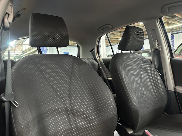 Used Toyota Yaris 2011 for sale - 75298168: Photo 15