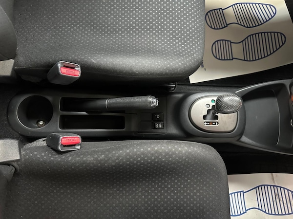 Used Toyota Yaris 2011 for sale - 75298168: Photo 18