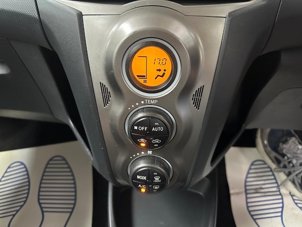 Used Toyota Yaris 2011 for sale - 75298168: Photo 21