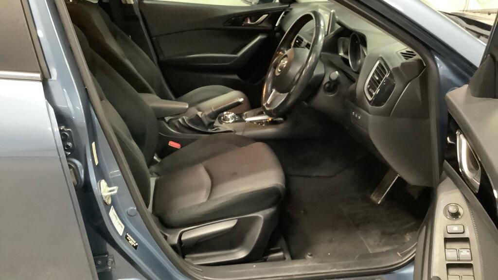 Used Mazda Mazda3 2015 for sale - 76765237: Photo 9