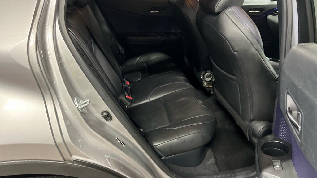 Used Toyota C-HR 2017 for sale - 76326409: Photo 12