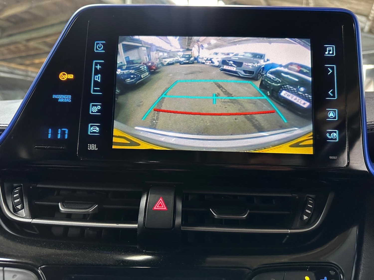 Used Toyota C-HR 2017 for sale - 76326409: Photo 28