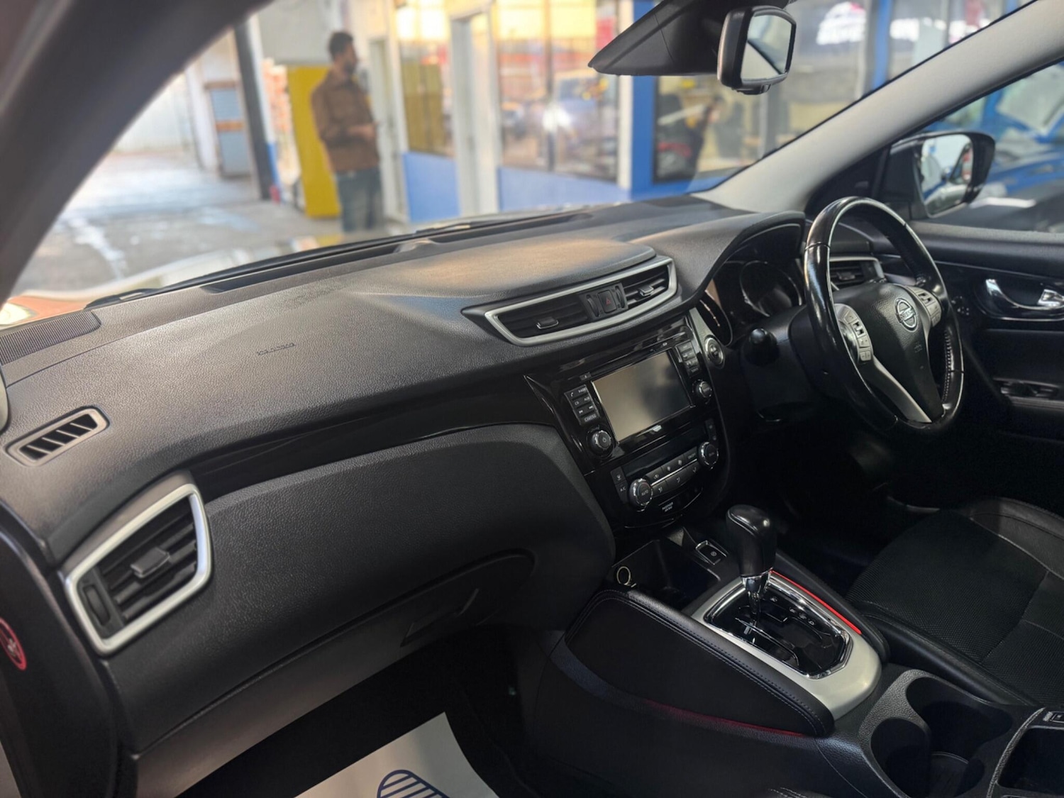 Used Nissan Qashqai for sale - 77017023: Photo 17