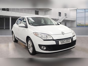 (13) - 1.6 16V Expression + Hatchback 5dr Petrol Manual Euro 5 (110 ps)
