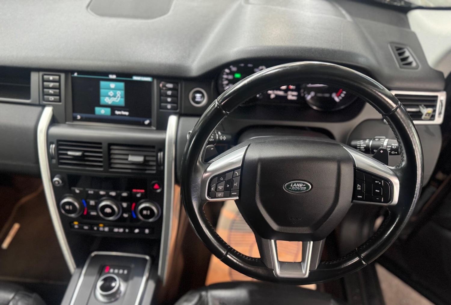 Used Land Rover Discovery Sport for sale - 77783740: Photo 17