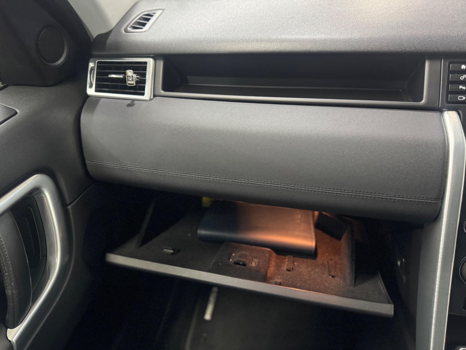 Used Land Rover Discovery Sport for sale - 77783740: Photo 32