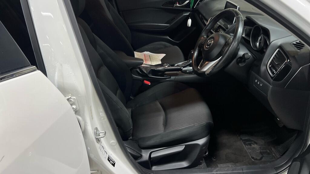 Used Mazda Mazda3 2015 for sale - 76327177: Photo 9