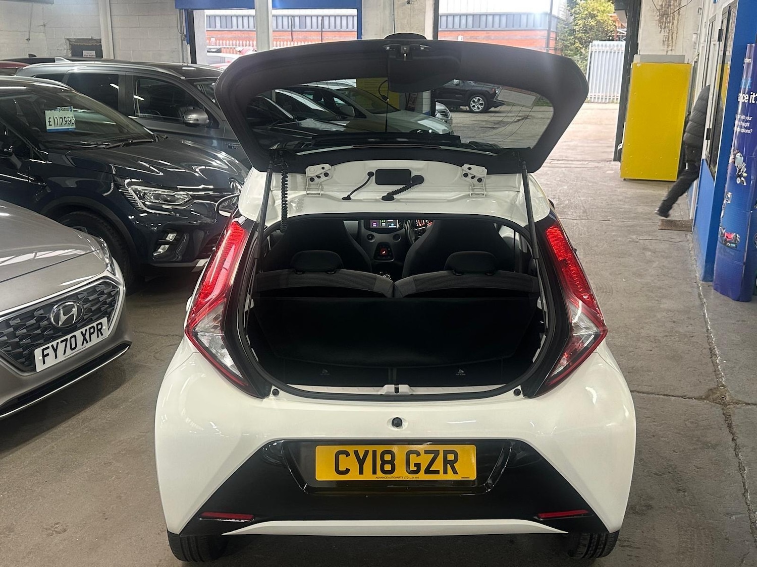 Used Toyota AYGO 2018 for sale - 76084377: Photo 11