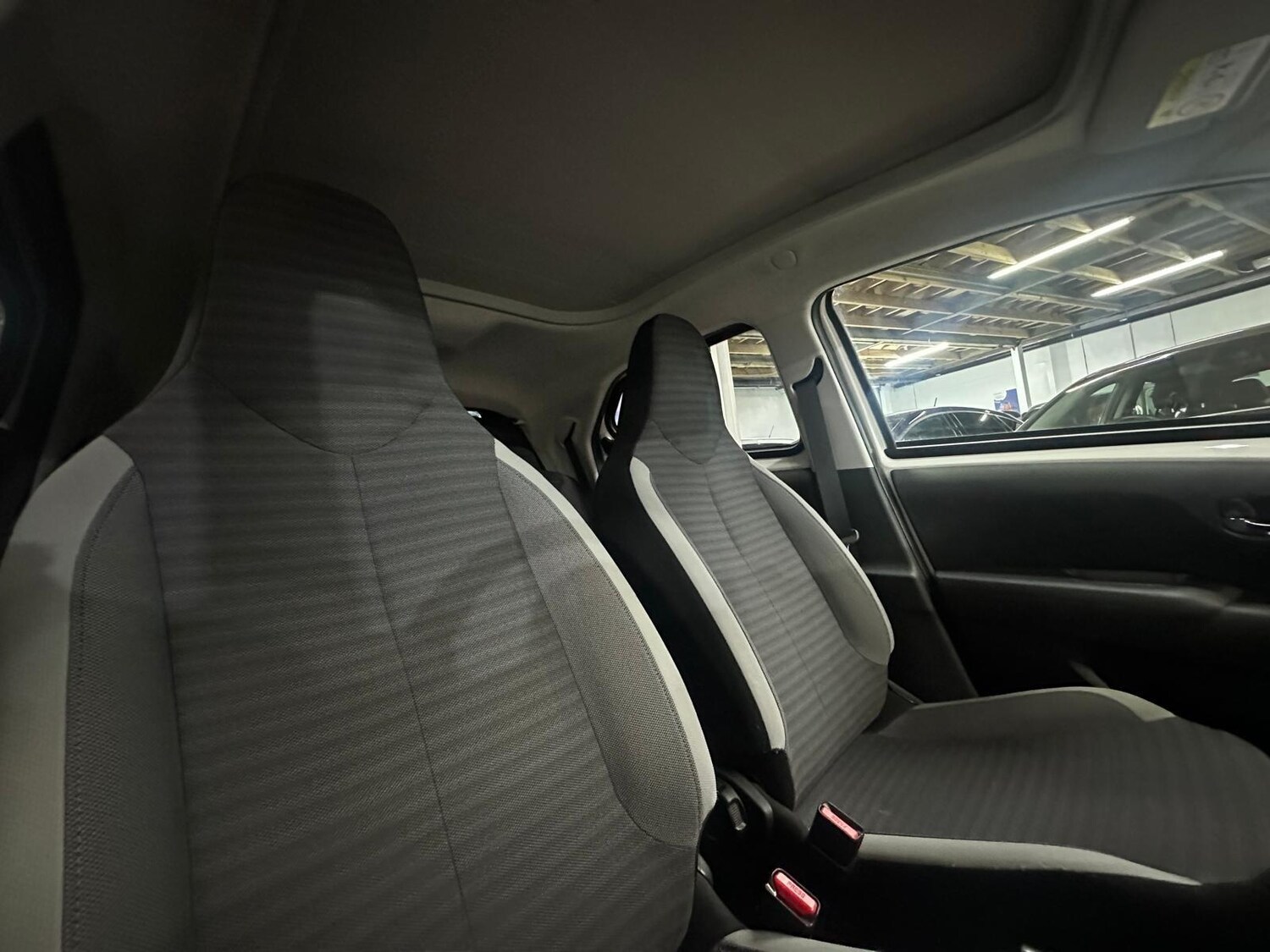 Used Toyota AYGO 2018 for sale - 76084377: Photo 20